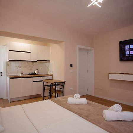 City Center Studio Apartments Shkodër Esterno foto